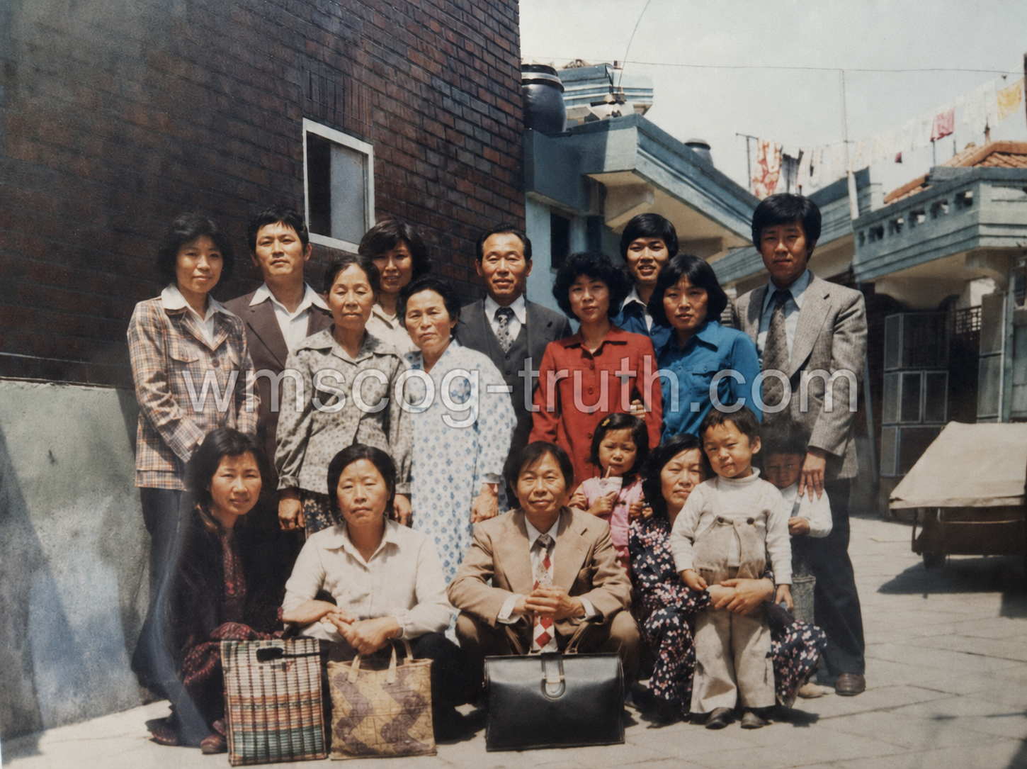 장길자의 가족사와 관련해 유통되는 한국 가족사진